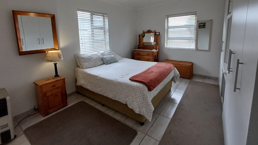 3 Bedroom Property for Sale in Britannia Bay Western Cape